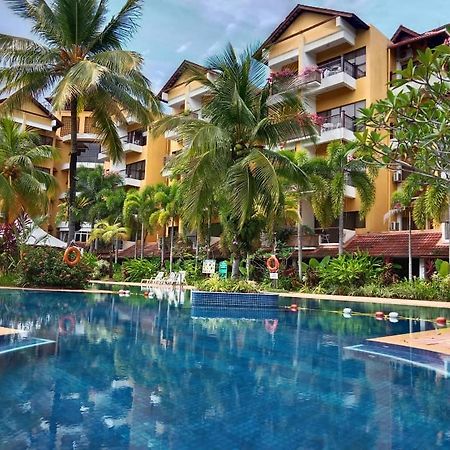 Tiara Labuan Hotel Eksteriør bilde