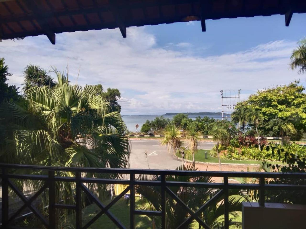 Tiara Labuan Hotel Eksteriør bilde